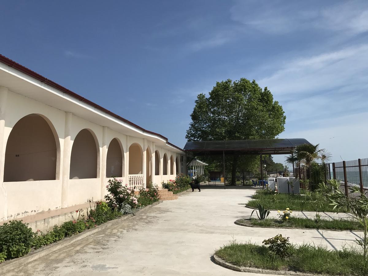 Davel Hotel Gagra Exterior foto