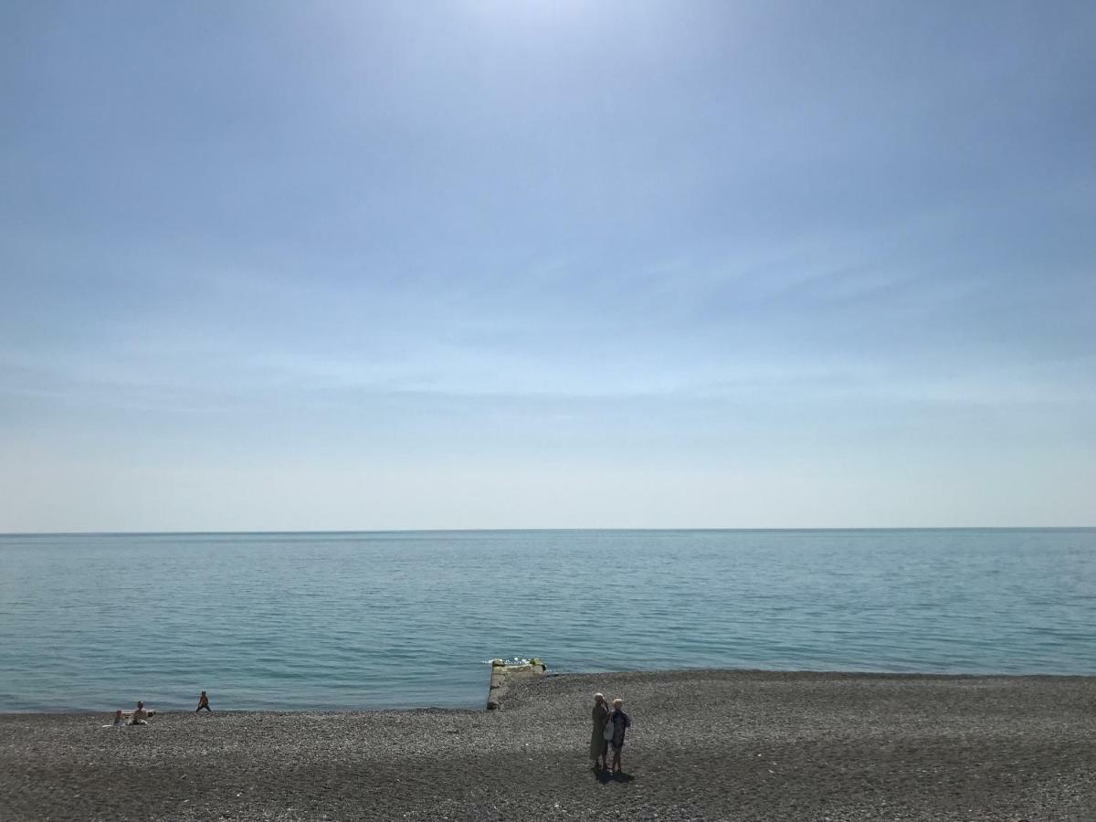 Davel Hotel Gagra Exterior foto