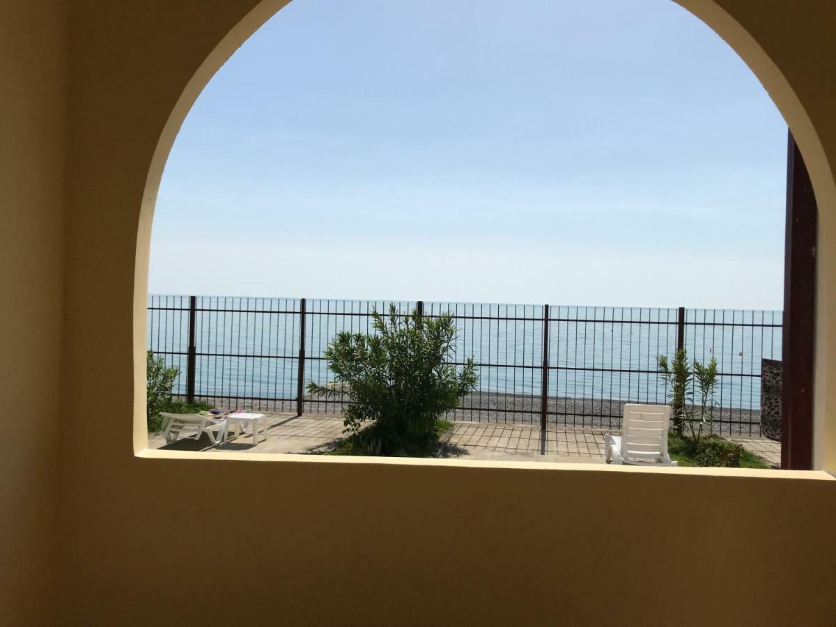 Davel Hotel Gagra Exterior foto